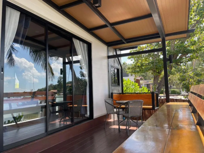 Breeze Bay Villa