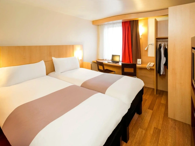 Twin room
