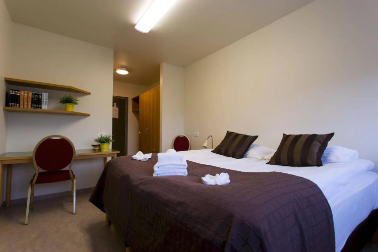 Hotel Mikligardur