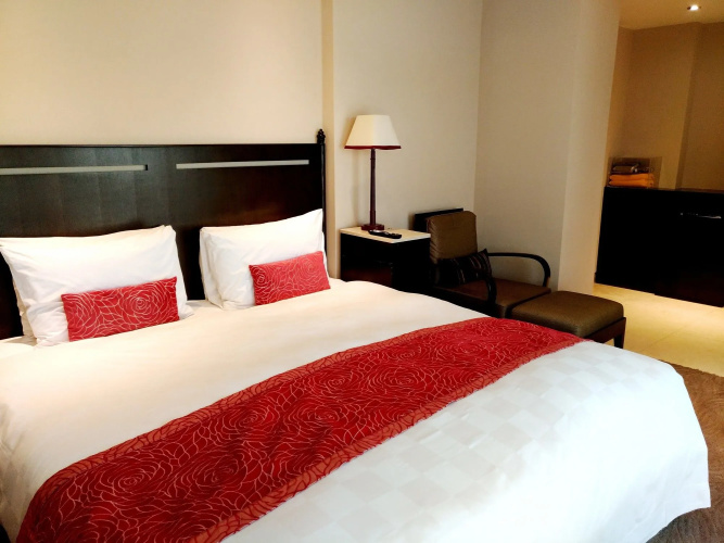 Landmark Inn