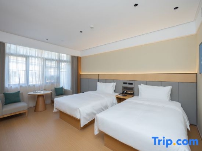 Standard Double room with view