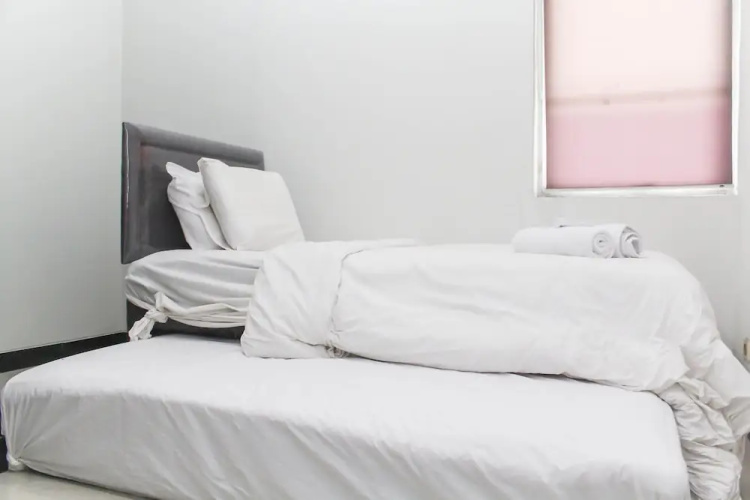 Comfortable 2Br With Extra Room At Crown Court Executive Condominium