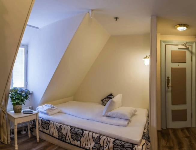 CRU Hotel