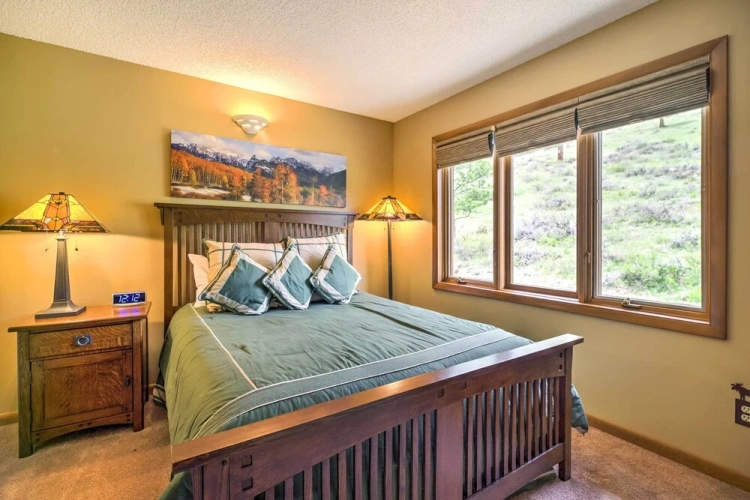 3 Bedrooms Apartment