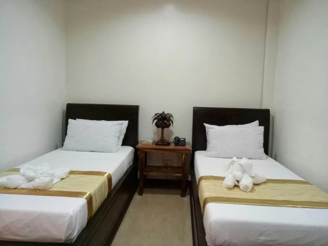 Godo's Hotel and Restaurant