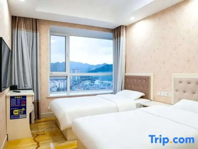 3 Bedrooms Deluxe Suite with sea view