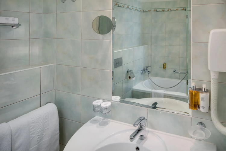 Adria Hotel Prague photo 19