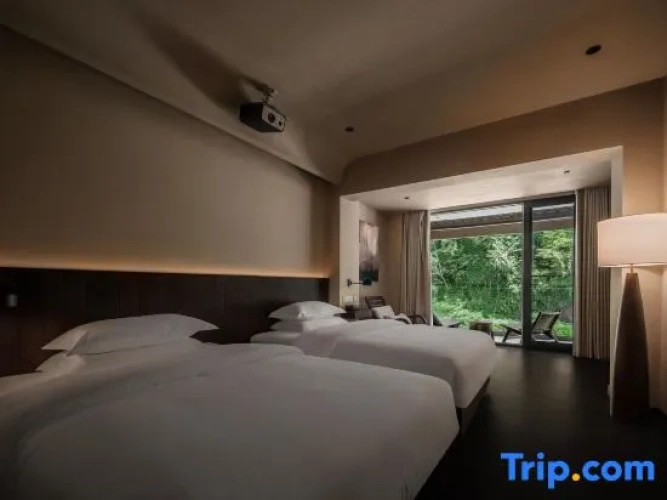 Family Suite with balcony