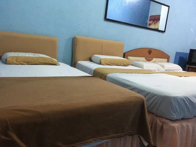 OYO 89653 Anisaa Inn