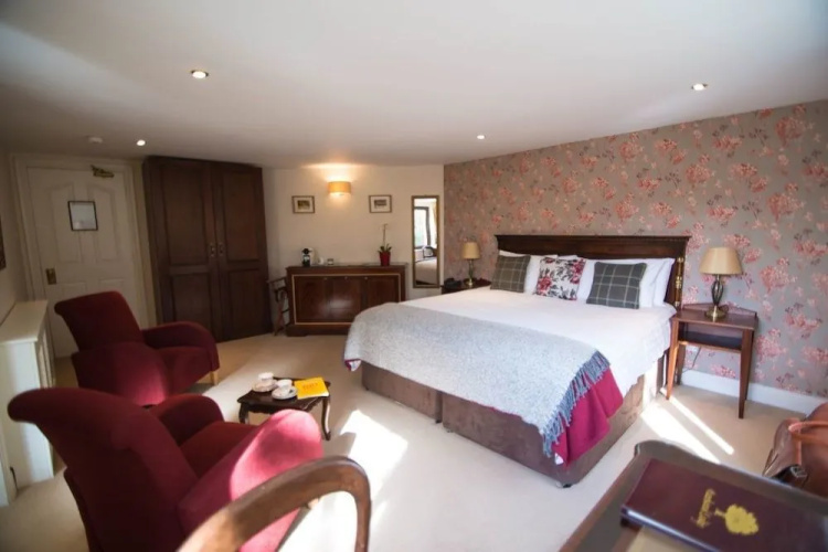 Hazelwood Lodge