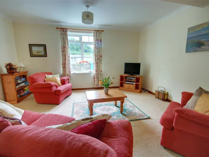 Holiday Home Bakery Cottage