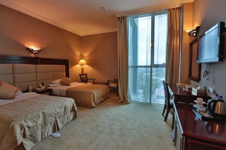 Standard Twin room with balcony