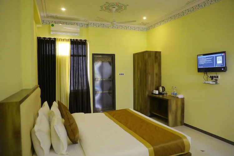 Shiv Ashray Resort