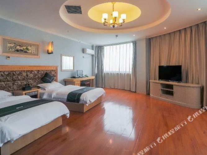 Deluxe Twin Suite