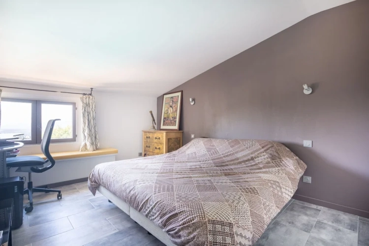 1 Bedroom Apartment with land view