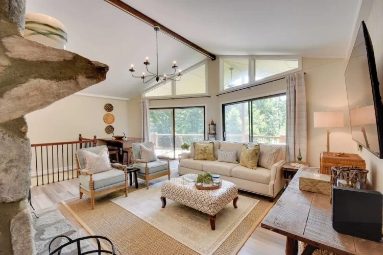 4 Bedrooms Cottage
