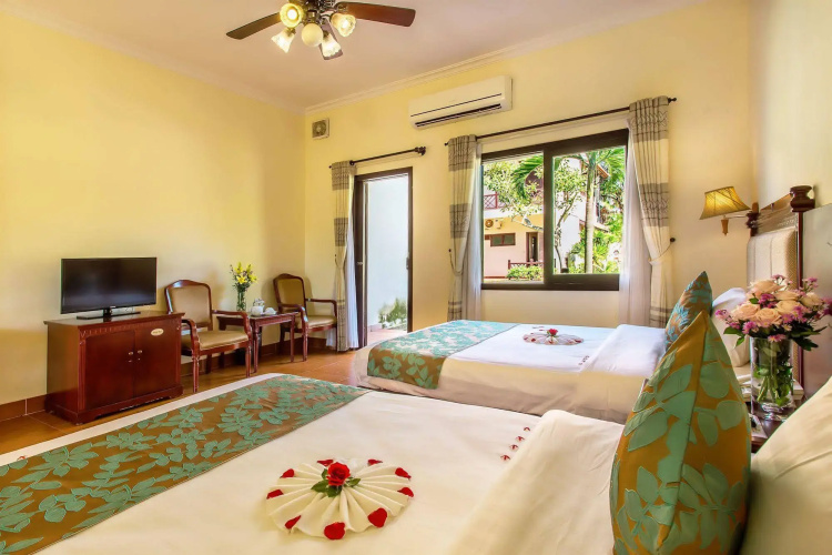 Tropical  Beach Hoi An Resort