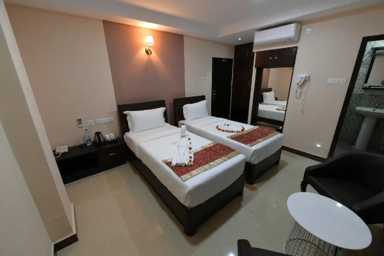 Hotel Sampath by OYO
