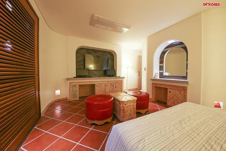 Odyssey Motel