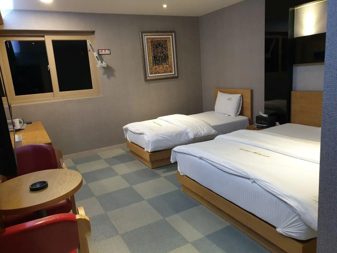 Khan Hotel
