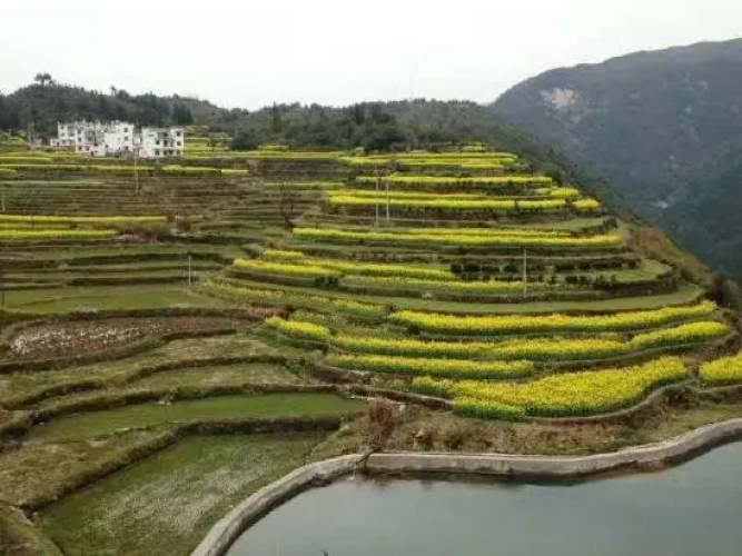 Jiangling Huafeng Inn