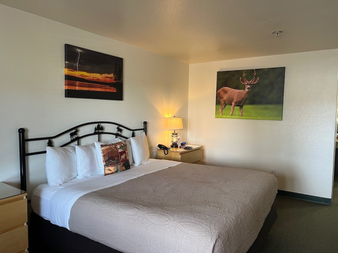 Antlers Inn
