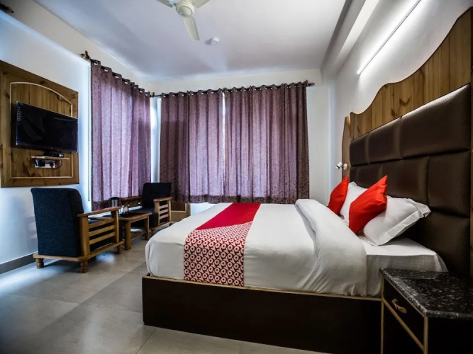 OYO 15074 Neha Regency