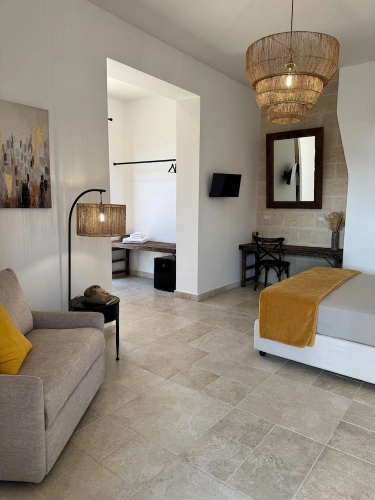 Standard Triple room