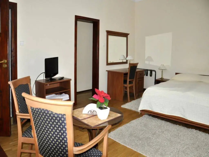 Daria Dworek Mysliwski Hotel