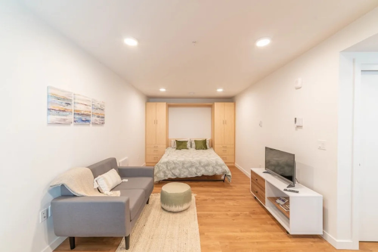 Bright Studio On Capitol Hill-amazing Rooftop Studio Bedroom Condo by Redawning
