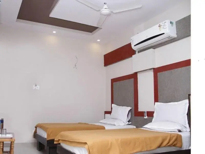 Hotel Mukund Inn