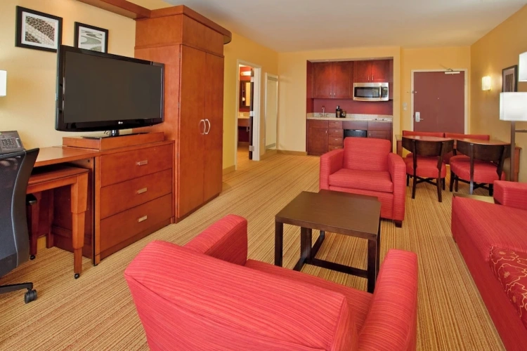 1 Bedroom Suite