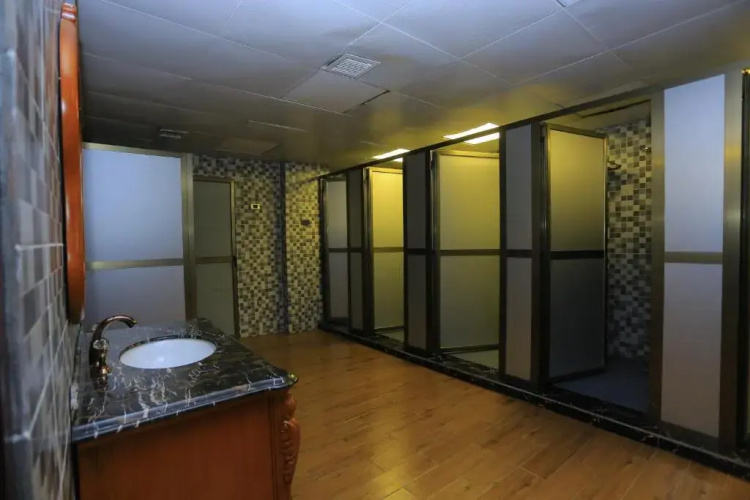 Yadonay Hotel