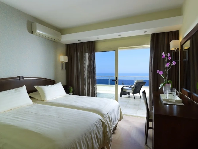 1 Bedroom Executive Suite with balcony