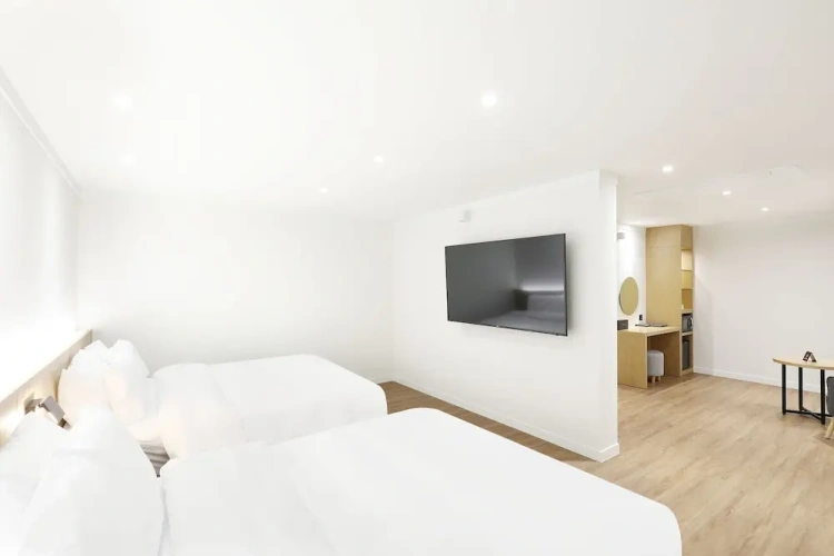Standard Twin Family room