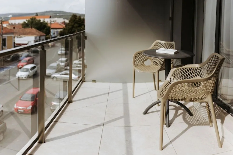 Kings Apartments