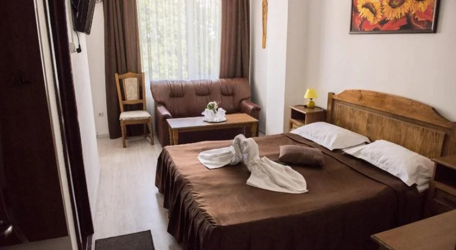 Hotel Dynes