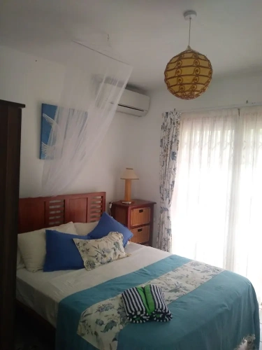 3 Bedrooms Classic Cottage