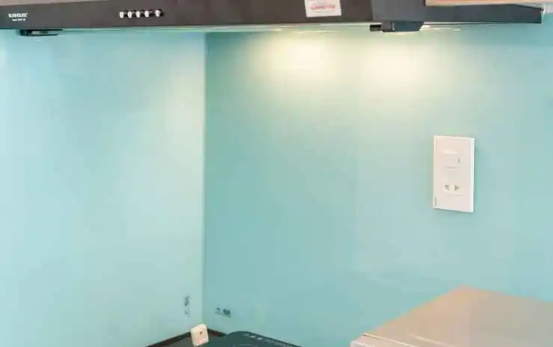Van Apartment and Hotel