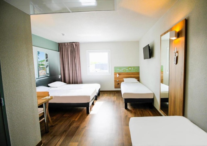 Standard Quadruple room