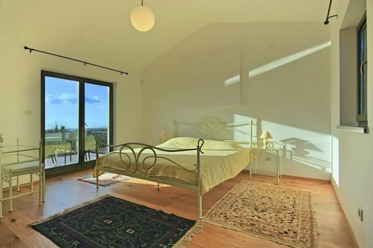 Gorgeous Villa With Private Swimming Pool and Covered Terrace