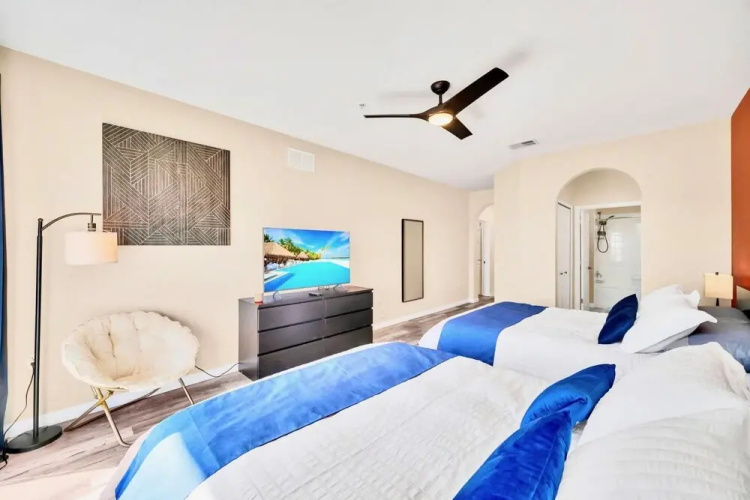 Spacious 2BR Condo Near Disney