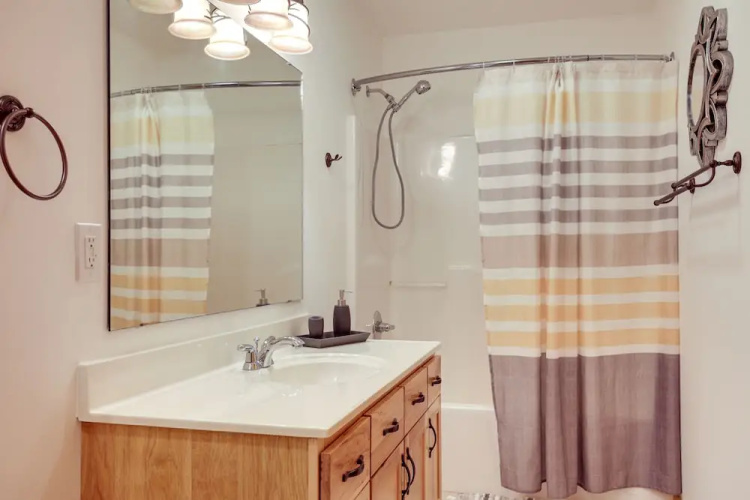 Lake Minocqua Condo w/ Shared Fire Pit!