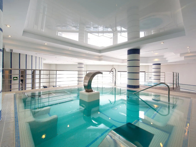 Fuerte Estepona Suites Spa