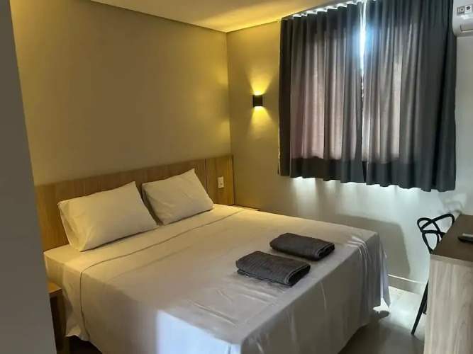 Izzy Hotel