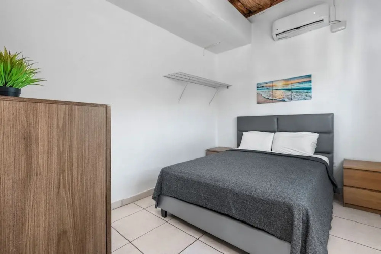 Beach Access Escape With Pool and Tanning Lounges