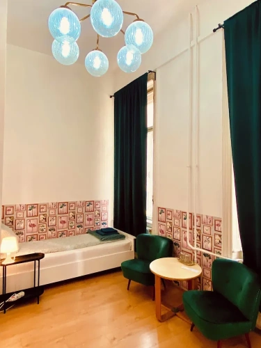 Classic Twin room with city view