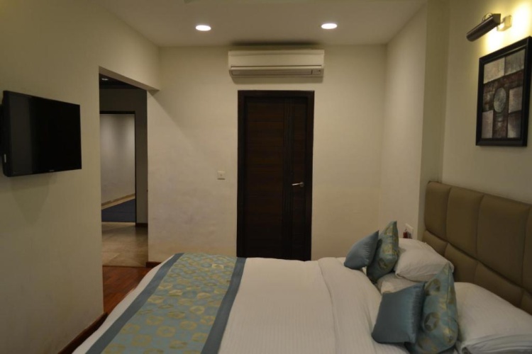 Standard Double Club room