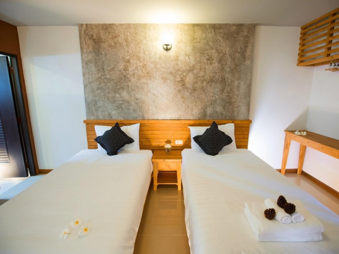 Standard Twin room