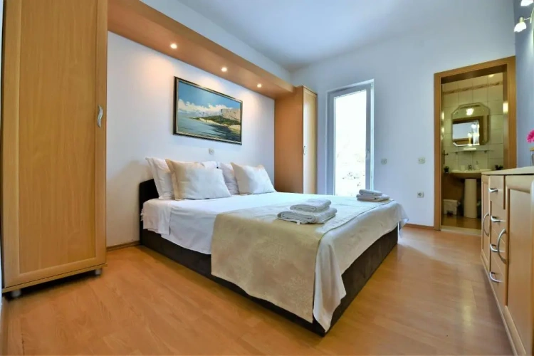 2 Bedrooms Comfort Apartment with sea view